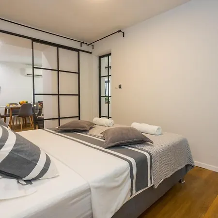 Radunizza Harmony - Charming In Oldtown Apartman *